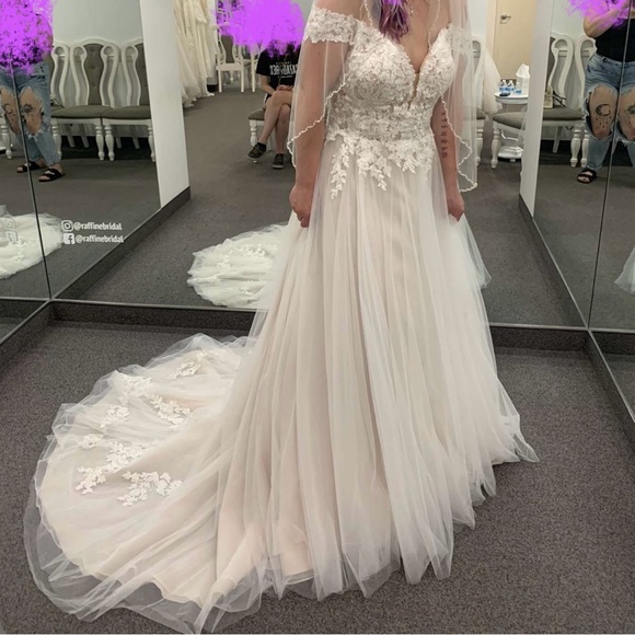NEW size 14 wedding dress - Picture 1 of 3